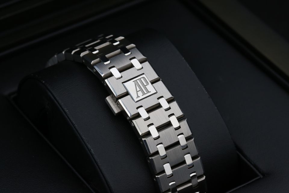 Audemars Piguet Royal Oak 26331IP.OO.1220IP.01 Image 3